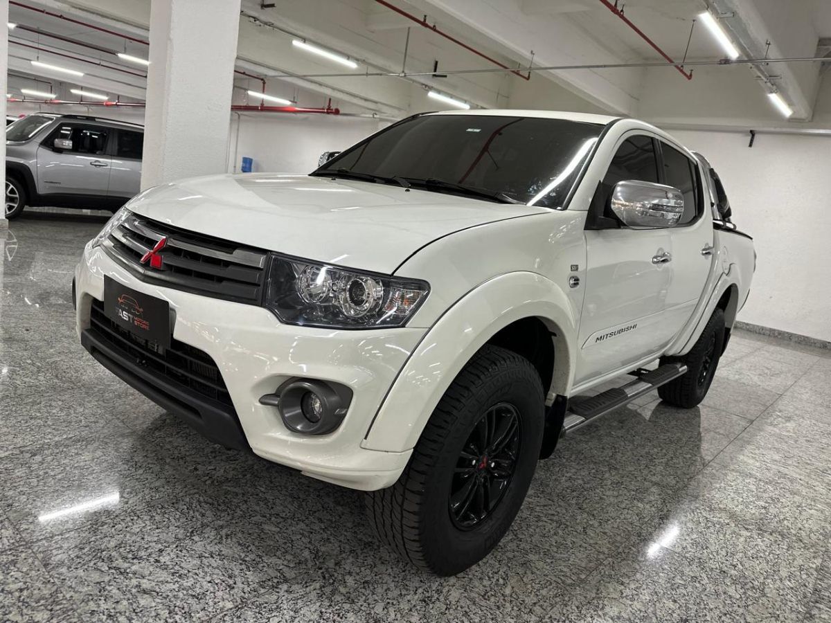 MITSUBISHI L200 TRITON