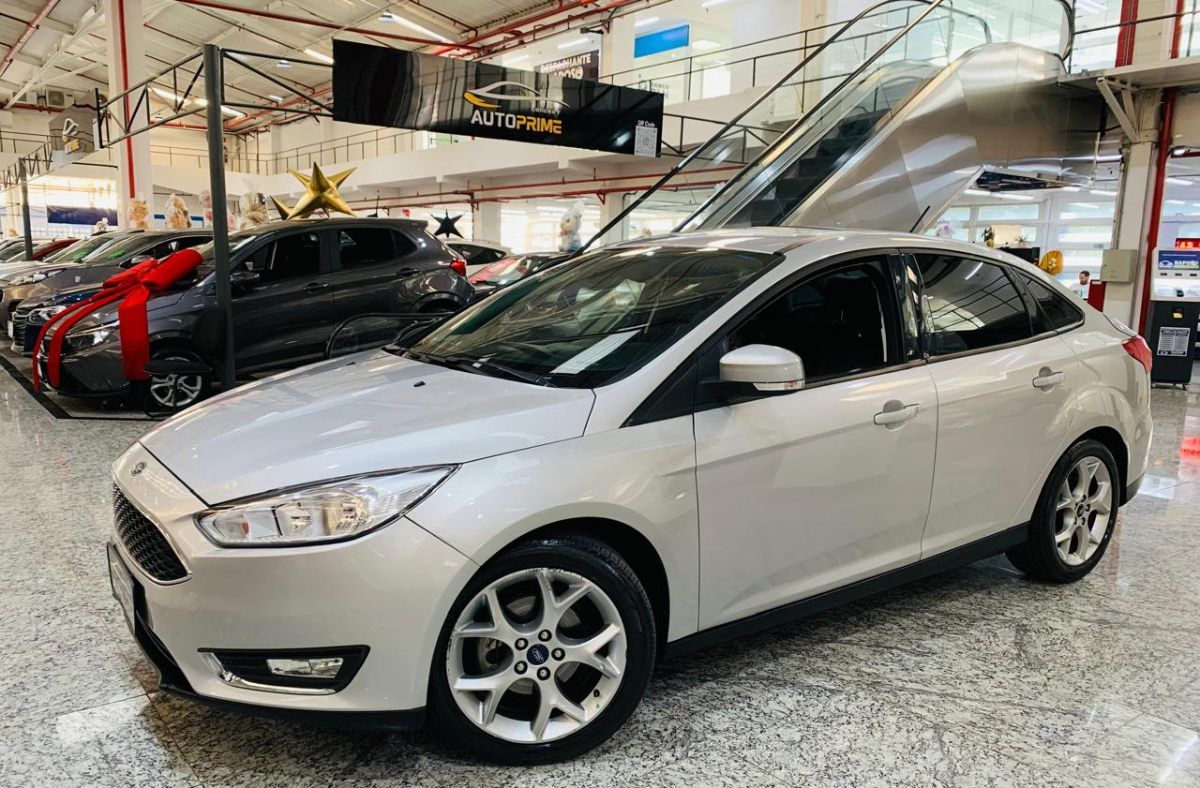 FORD FOCUS SEDABM SE PLUS 2.0 COMPLETO