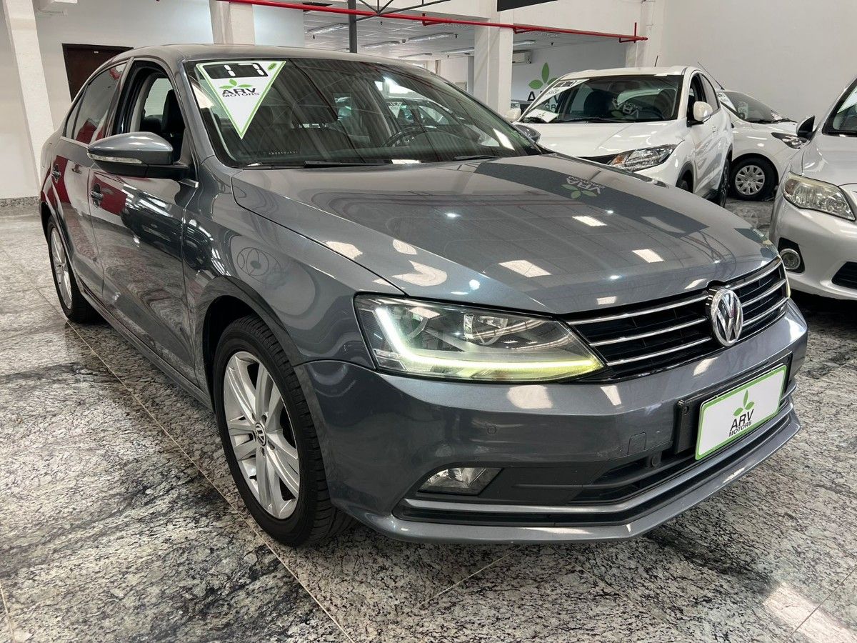 VOLKSWAGEN JETTA 2.0 TSI HIGHLINE 211CV GASOLINA 4P TIPTRONIC