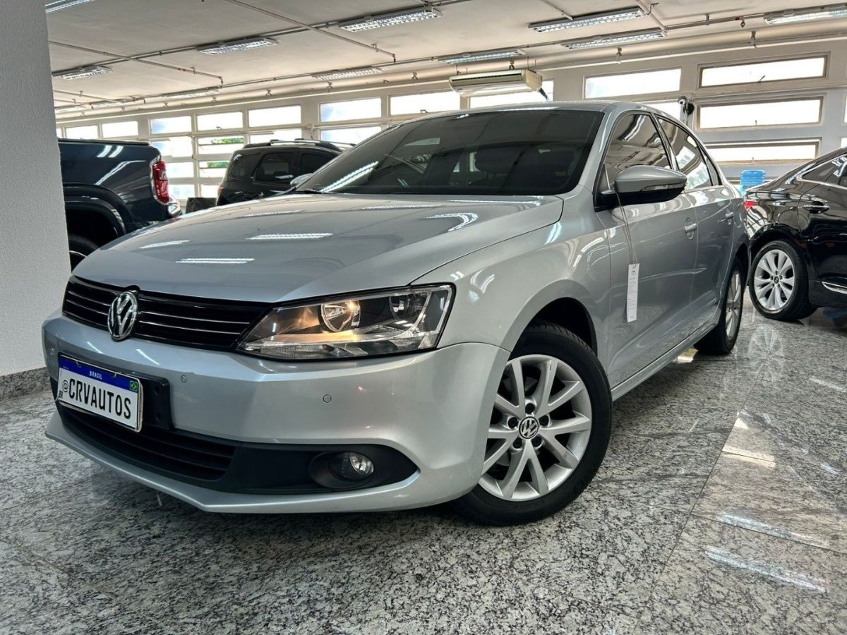 Volkswagen Jetta Comfortline 2.0 Flex Automático 2014