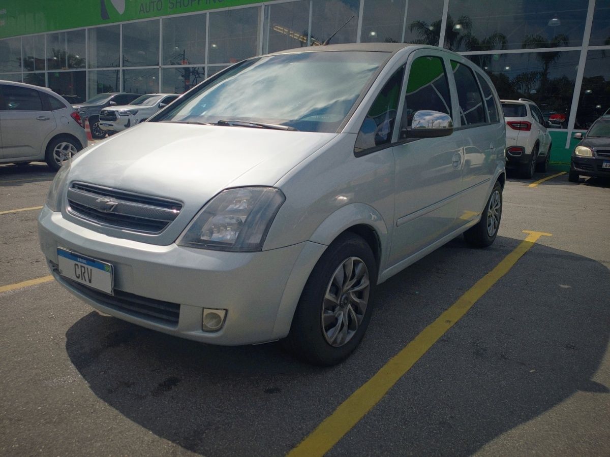 Chevrolet Meriva Joy 1.8 2005 - Espaço, conforto e economia para a família!