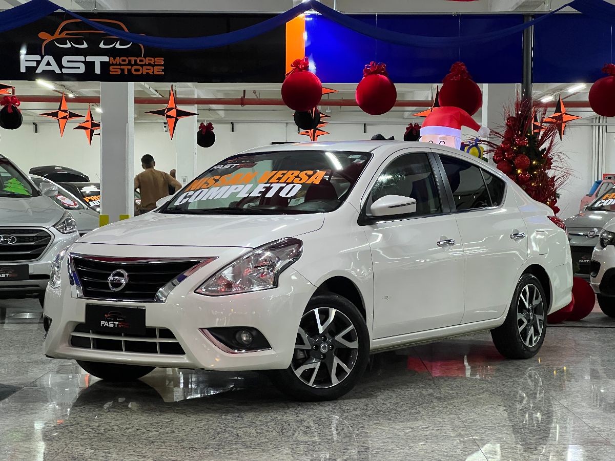 Nissan Versa Unique 2016