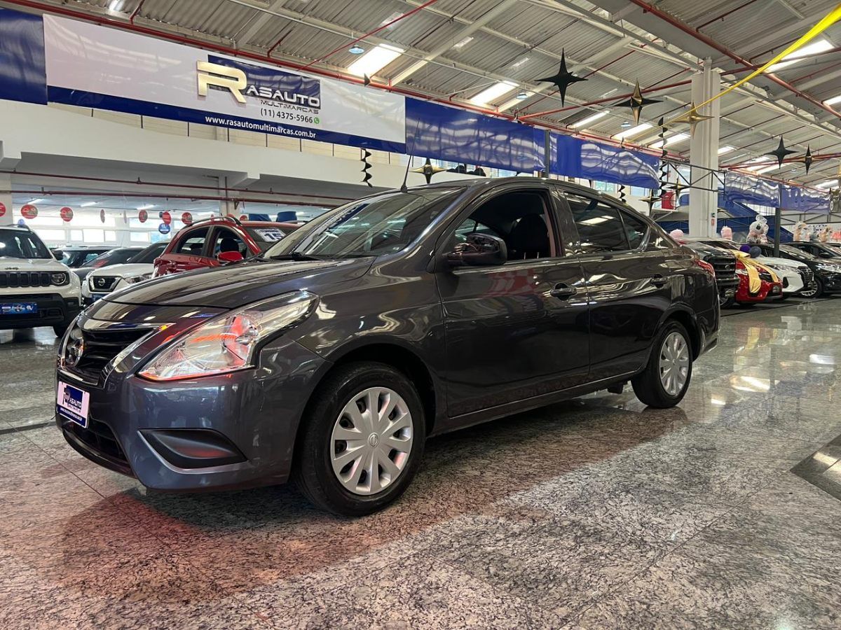 VERSA 1.0 12V FlexStart 4p Mec.
