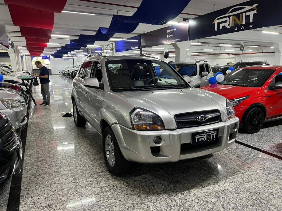 Hyundai TUCSON GLS 2.0