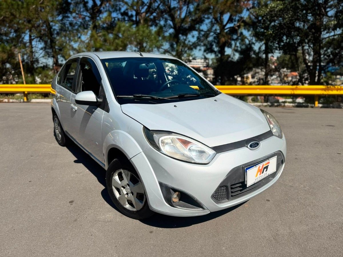 Fiesta Sedan SE 1.0 8V Flex 4p