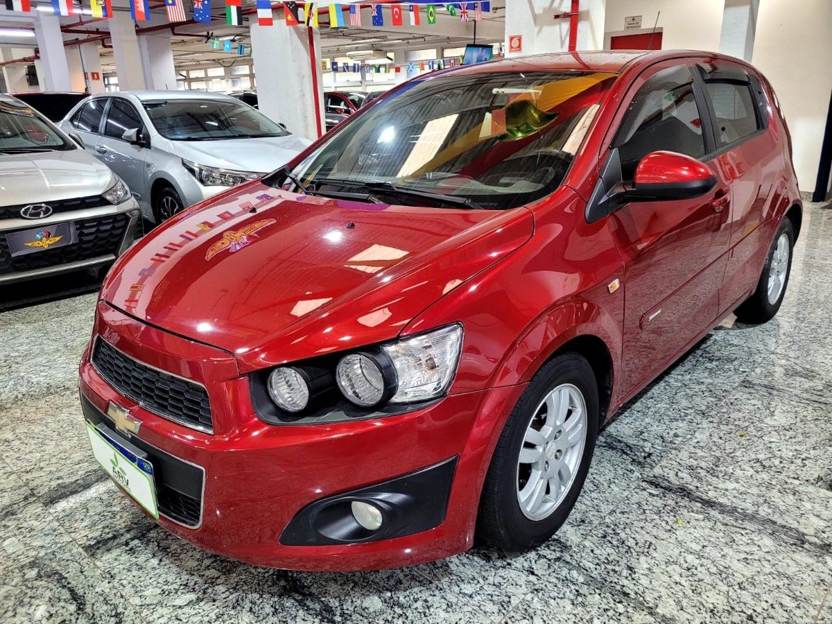 CHEVROLET - SONIC HATCH  1.6 LT 16V FLEX 4P AUTOMÁTICO