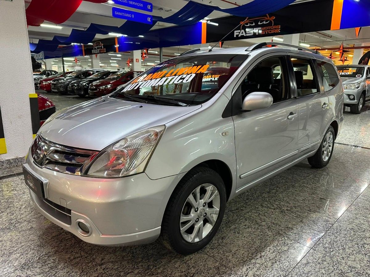 Nissan Grand livina 7 lugares