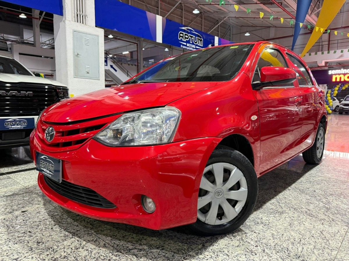 TOYOTA ETIOS 2015